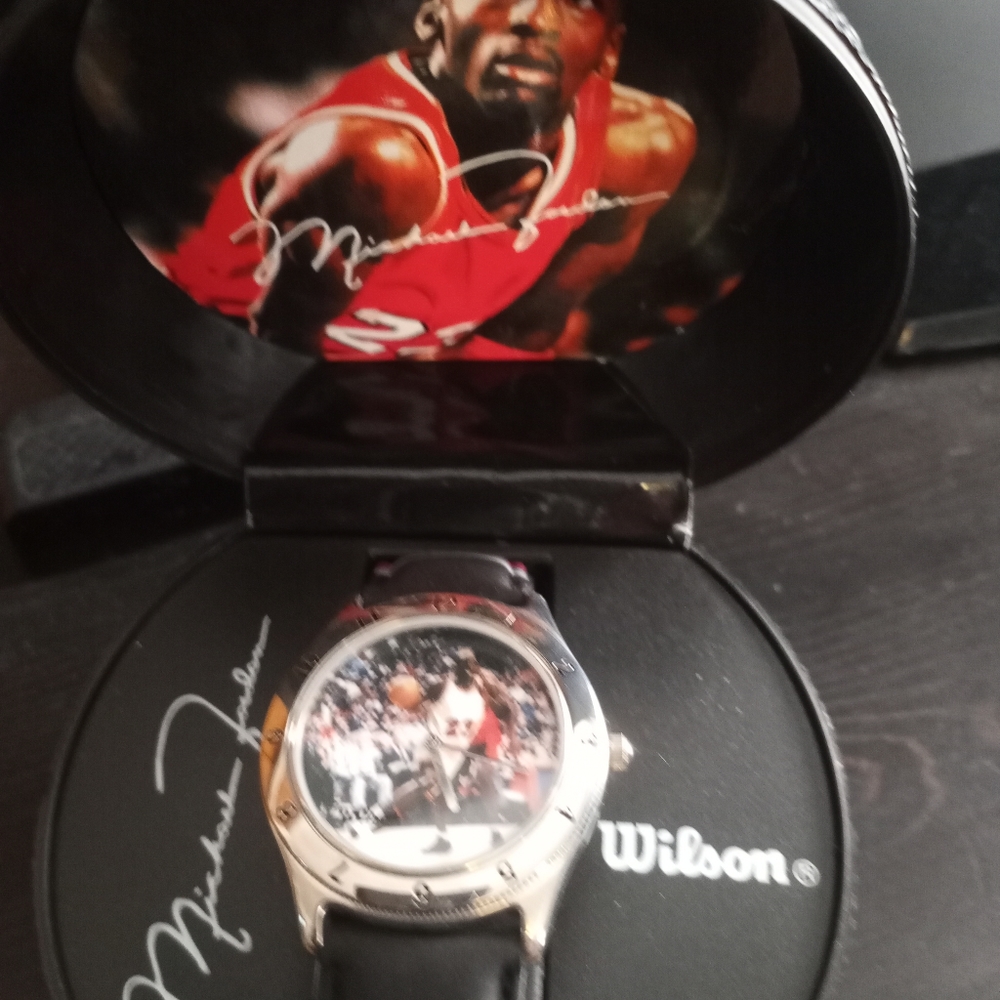 Watch - Picture 3 of 3